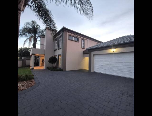 5 BEDROOM HOUSE FOR SALE IN RUIMSIG